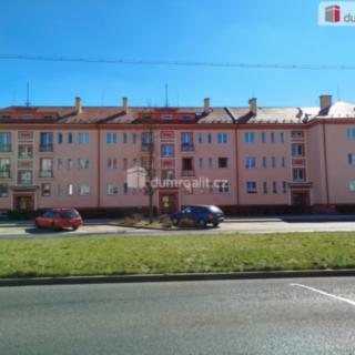 Pronájem bytu 2+1 61 m² Ostrov, Hlavní třída
