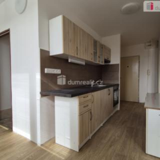 Pronájem bytu 2+1 60 m² Český Krumlov Nádražní Předměstí, Železniční