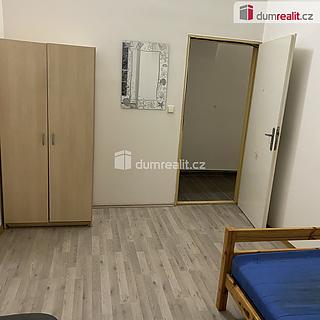 Pronájem bytu 1+kk a garsoniéry 17 m² Praha Kobylisy, Zenklova