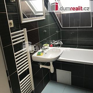 Pronájem bytu 3+kk 45 m² Praha Kobylisy, Zenklova