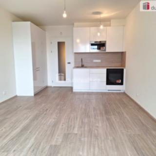 Pronájem bytu 1+kk a garsoniéry 32 m² Praha Háje, Výstavní
