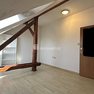 Pronájem bytu 1+kk a garsoniéry 15 m² Břeclav, Na Hrůdách