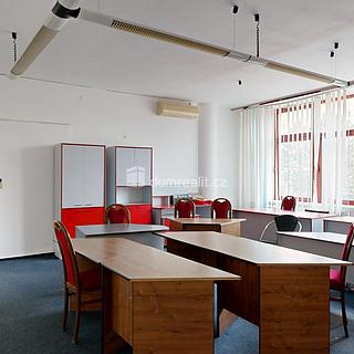 Pronájem obchodu 51 m² Orlová Lutyně, U Centrumu