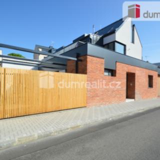 Pronájem bytu 1+kk, garsoniery 30 m² Praha