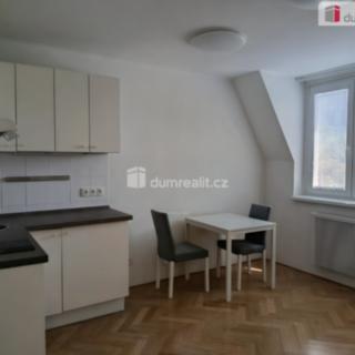 Pronájem bytu 1+1 28 m² Praha Michle, Týmlova
