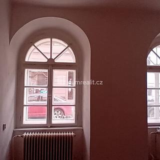 Pronájem bytu 3+1 75 m² Cheb, Dlouhá