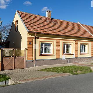 Prodej rodinného domu 115 m² Dobrovíz, Pražská