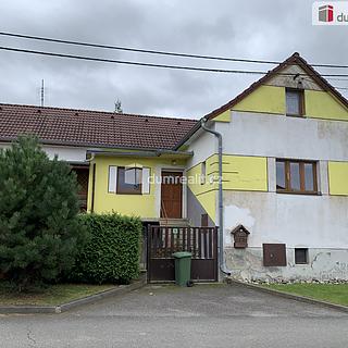 Prodej rodinného domu 151 m² Tmaň
