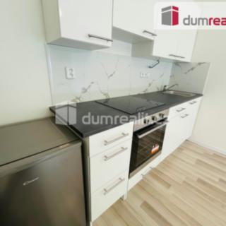 Pronájem bytu 1+kk a garsoniéry 22 m² Praha Smíchov, Na Skalce