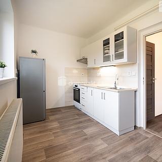 Prodej bytu 1+1 42 m² Osek, Osek