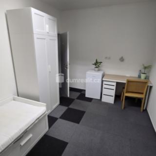 Pronájem bytu 1+kk a garsoniéry 15 m² Praha Hostavice, Pilská