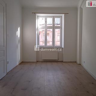 Pronájem bytu 3+1 93 m² Karlovy Vary Rybáře, Sokolovská