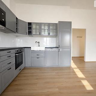 Pronájem bytu 3+kk 90 m² Modlany, Modlany