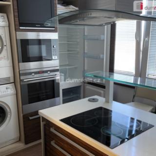 Pronájem bytu 2+1 64 m² Veselí nad Moravou, Hutník