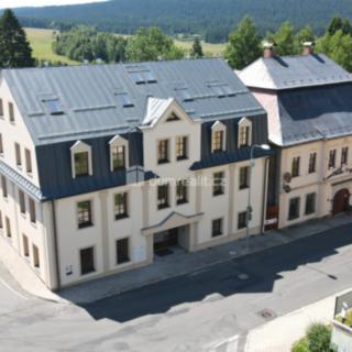 Prodej bytu 2+kk 69 m² Horní Blatná, náměstí Sv. Vavřince