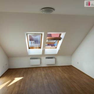 Pronájem bytu 1+kk a garsoniéry 25 m² Praha Strašnice, Za poštou