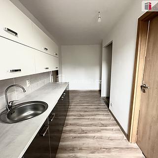 Pronájem bytu 2+1 64 m² Děčín IX-Bynov, Teplická
