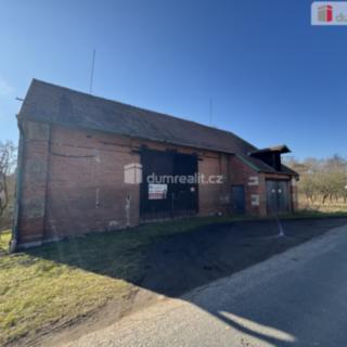 Prodej rodinného domu 975 m² Pnětluky