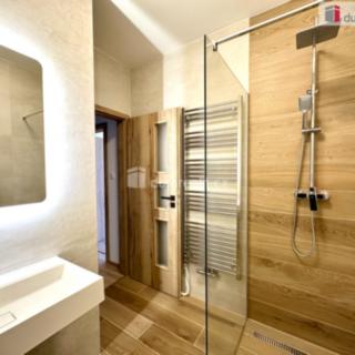 Prodej bytu 1+kk a garsoniéry 31 m² Horní Blatná, náměstí Sv. Vavřince