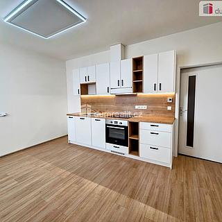 Pronájem bytu 2+kk 38 m² Veselí nad Moravou, Svatoplukova