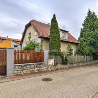 Prodej rodinného domu 320 m² Praha Lochkov, Lochkov