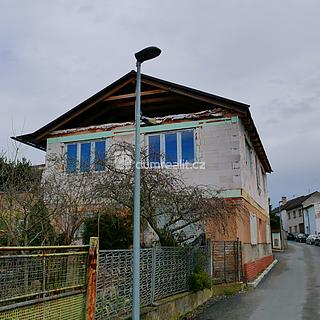 Pronájem bytu 1+kk a garsoniéry 30 m² Dobrovice, Na Hložku