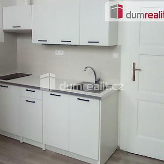 Pronájem bytu 1+kk a garsoniéry 25 m² Praha Dejvice, Stavitelská