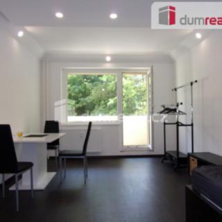 Pronájem bytu 2+1 48 m² Karlovy Vary, Charkovská