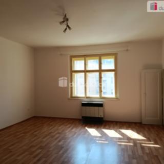 Pronájem bytu 1+kk, garsoniery 36 m² Praha