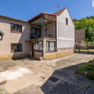 Prodej rodinného domu 180 m² Bechlín