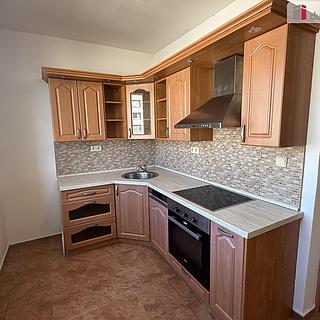 Pronájem bytu 2+1 65 m&sup2; Ústí nad Labem