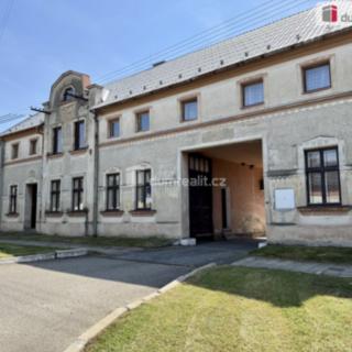 Prodej kanceláře 840 m² Pravčice