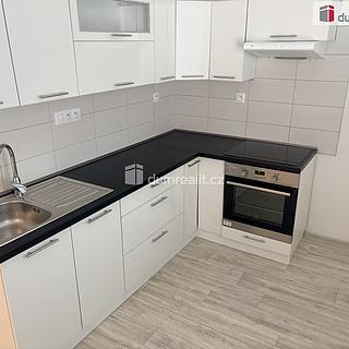 Pronájem bytu 2+1 53 m&sup2; Břeclav