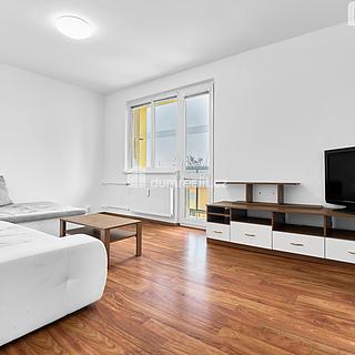 Prodej bytu 2+1 45 m² Nová Role, Školní