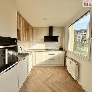 Pronájem bytu 2+1 63 m² Ústí nad Labem Severní Terasa, Jizerská