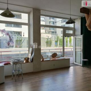 Pronájem obchodu 73 m² Praha
