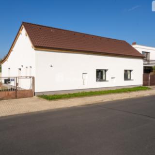 Prodej rodinného domu 460 m² Vědomice