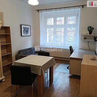 Pronájem bytu 1+1 38 m² Praha
