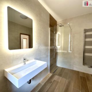 Prodej bytu 2+kk 69 m² Horní Blatná, náměstí Sv. Vavřince