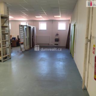 Pronájem skladu 310 m² Poděbrady V, Skladištní