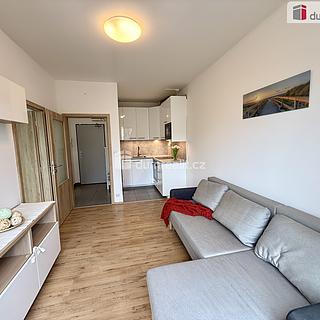 Pronájem bytu 2+kk 35 m² Kralupy nad Vltavou Lobeček, Cesta brigádníků