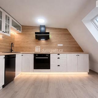 Pronájem bytu 2+kk 66 m&sup2; Teplice