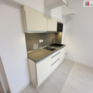 Pronájem bytu 2+kk 40 m² Praha Vinohrady, Lublaňská
