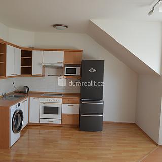 Pronájem bytu 1+kk, garsoniery 43 m² Praha