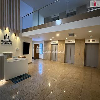 Pronájem garáže 15 m² Praha