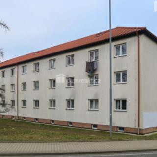 Pronájem bytu 1+1 30 m² Neratovice, Školní