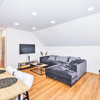 Prodej rodinného domu 210 m² Hostín, Hostín