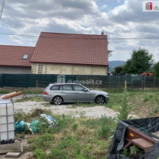 Prodej stavební parcely 530 m² Nesvačily