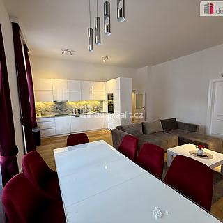 Pronájem bytu 3+1 125 m&sup2; Mariánské Lázně