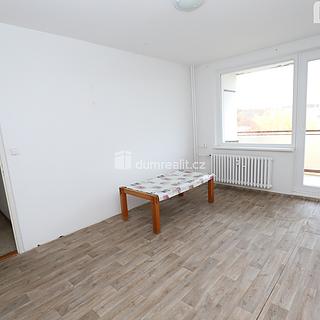 Pronájem bytu 3+1 64 m² Cheb, Lesní